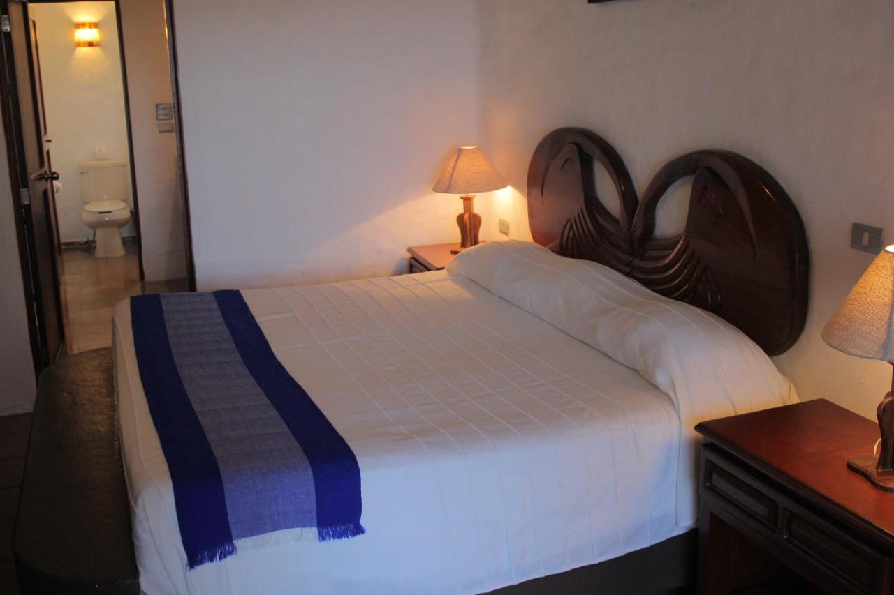 Hotel Quijote Inn Mazatlan Exterior photo