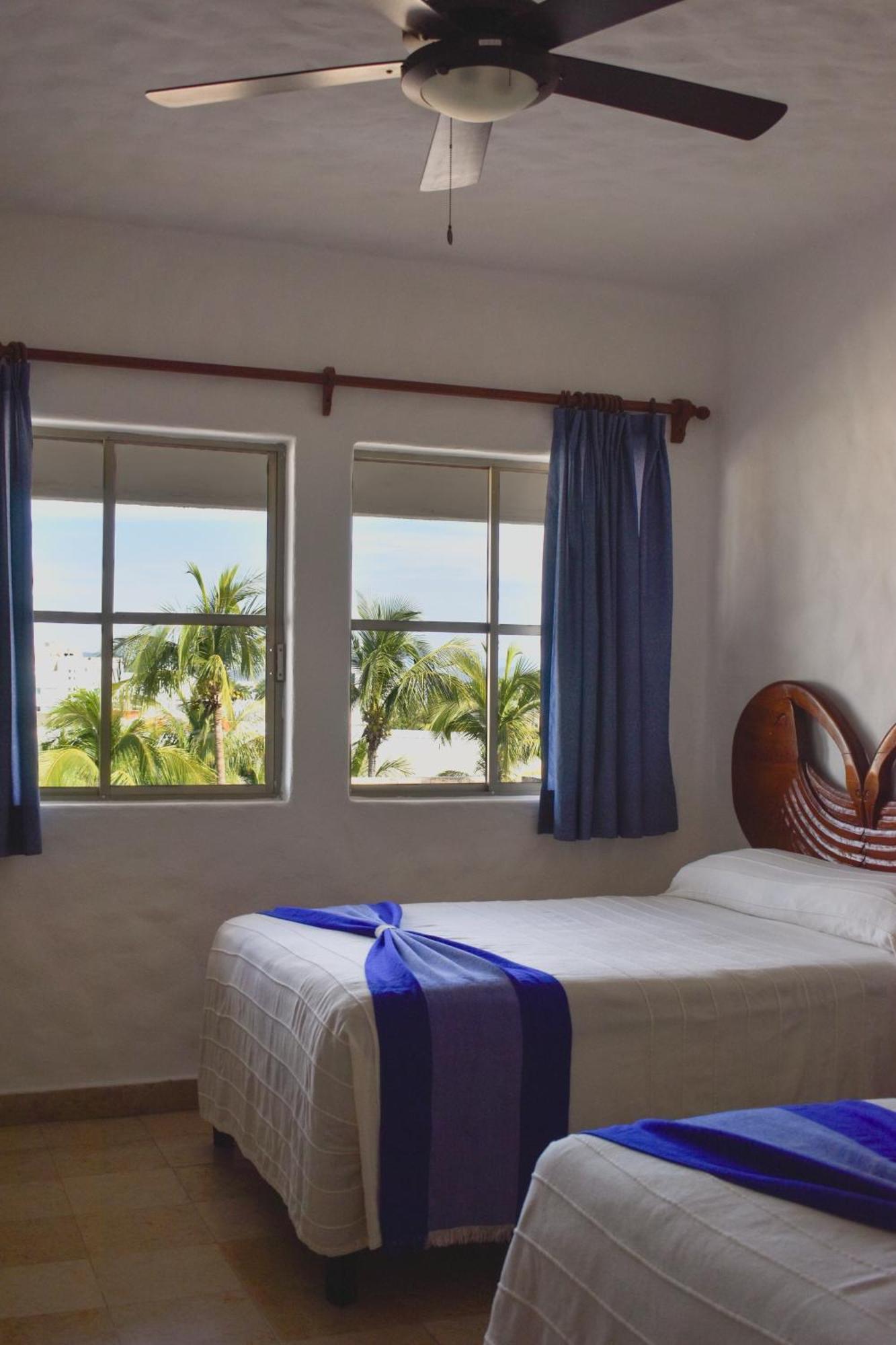 Hotel Quijote Inn Mazatlan Exterior photo